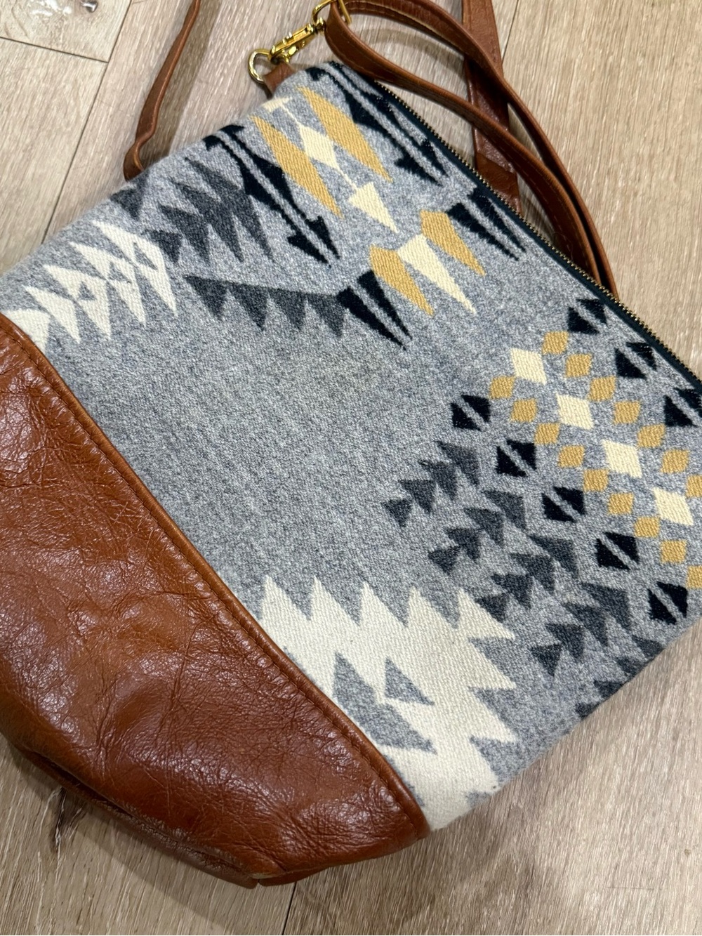 Tribal Gray & Mustard Southwestern Crossbody Bag with Brown Trim - Picture 4 of 8